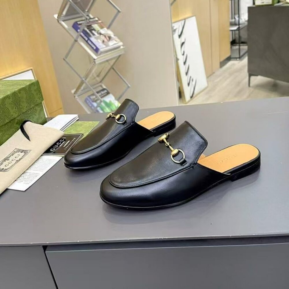 Gucci Women's Princetown Black Leather Mules Gold Horsebit slip on - Picture 2 of 8